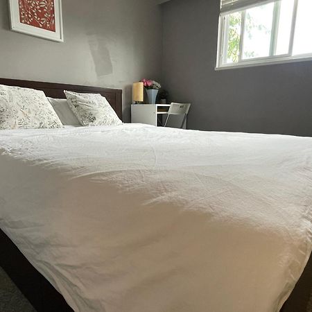 Private Room With Queen Bed In Richmond 202 Exterior foto